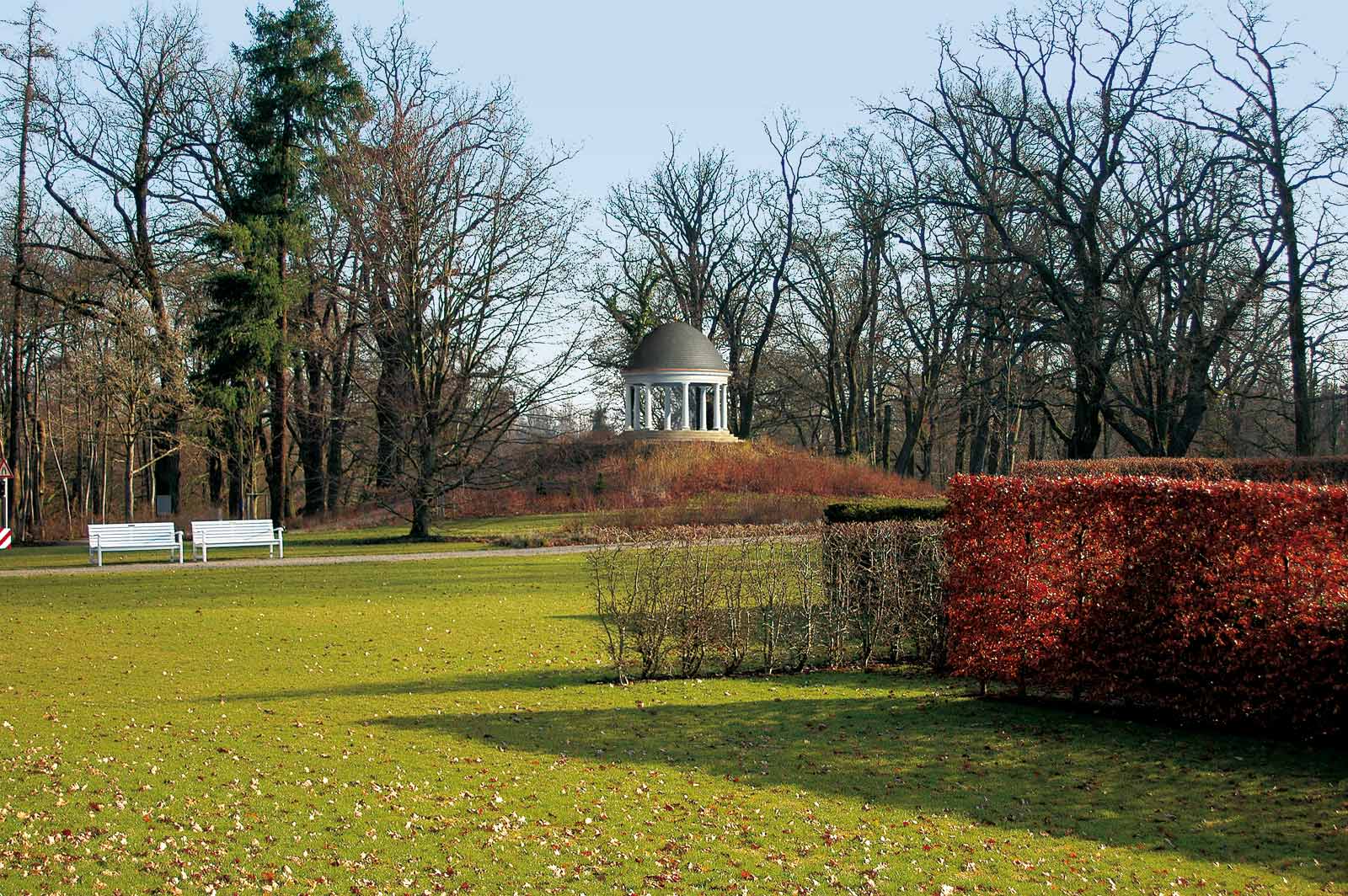 Architektur-Visualisierung des Jugendtempels im Schweriner Schlossgarten nach dem Wiederaufbau (3d-Artwork ©2010 hasche.mediendesign | studio fuer digitale illustration)